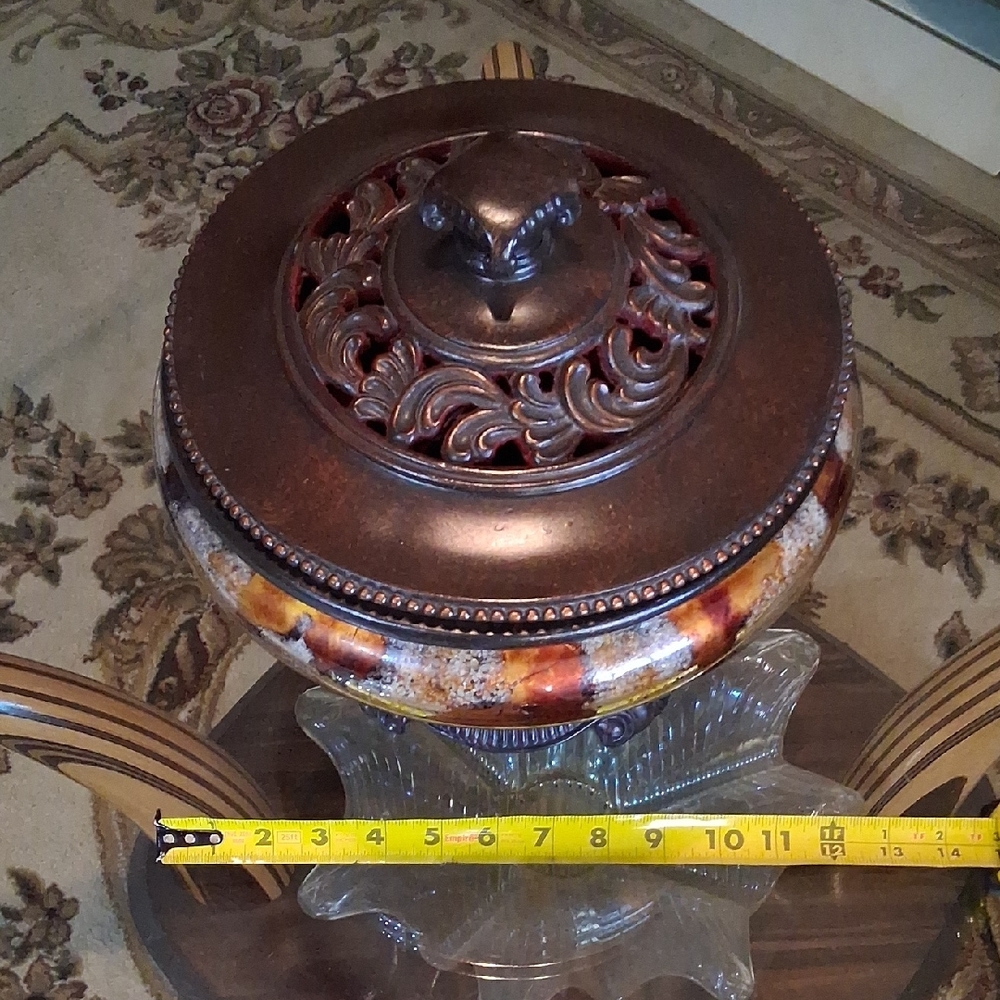 The Perfect Purse/Makeup Bowl. Elegant Decorative Bowl With Red Velvet Inside. - Picture 15 of 16